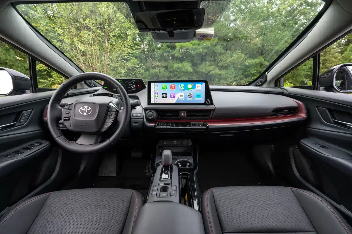 Toyota Prius dashboard Handyhalterung montage
