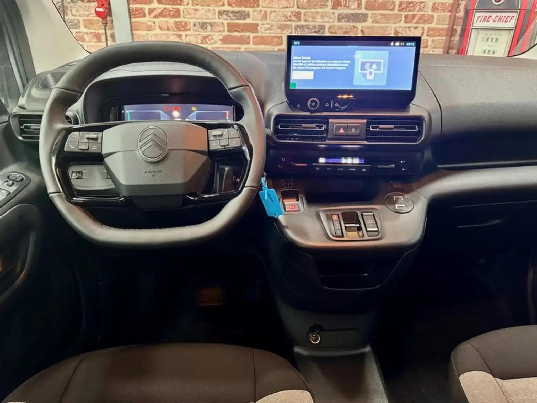 Citroën Berlingo dashboard Handyhalterung montage