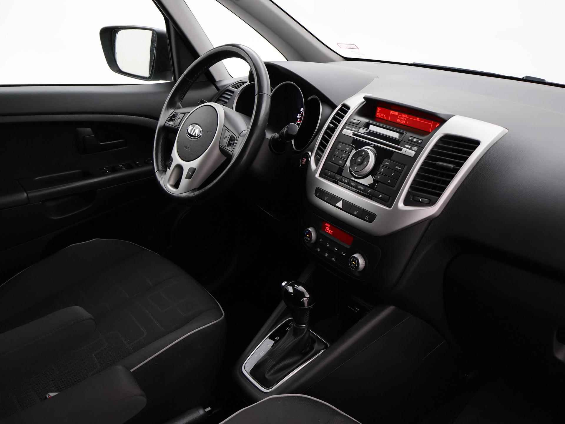 Kia Venga dashboard Handyhalterung montage