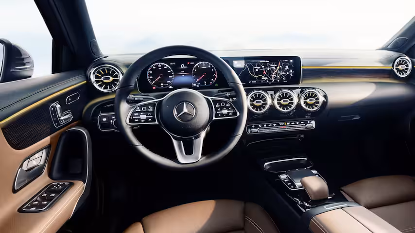 Mercedes A-Klasse dashboard Handyhalterung montage