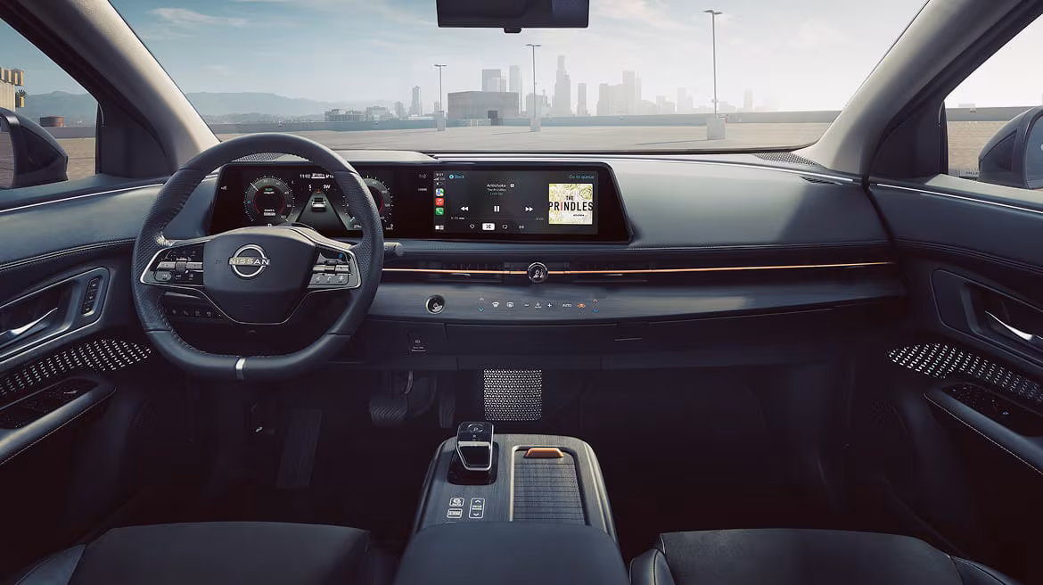 Nissan Ariya dashboard Handyhalterung montage