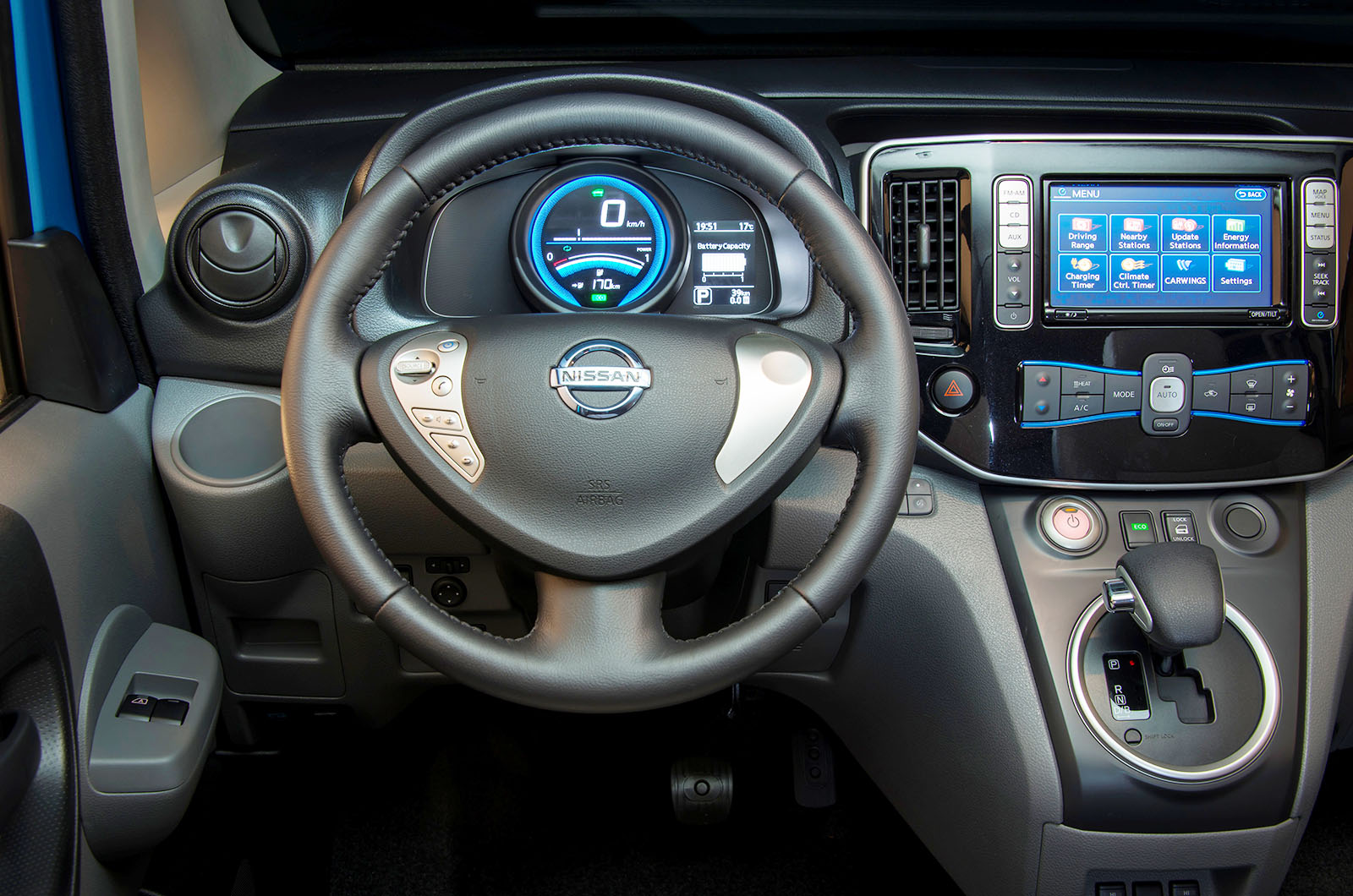 Nissan NV200 dashboard Handyhalterung montage