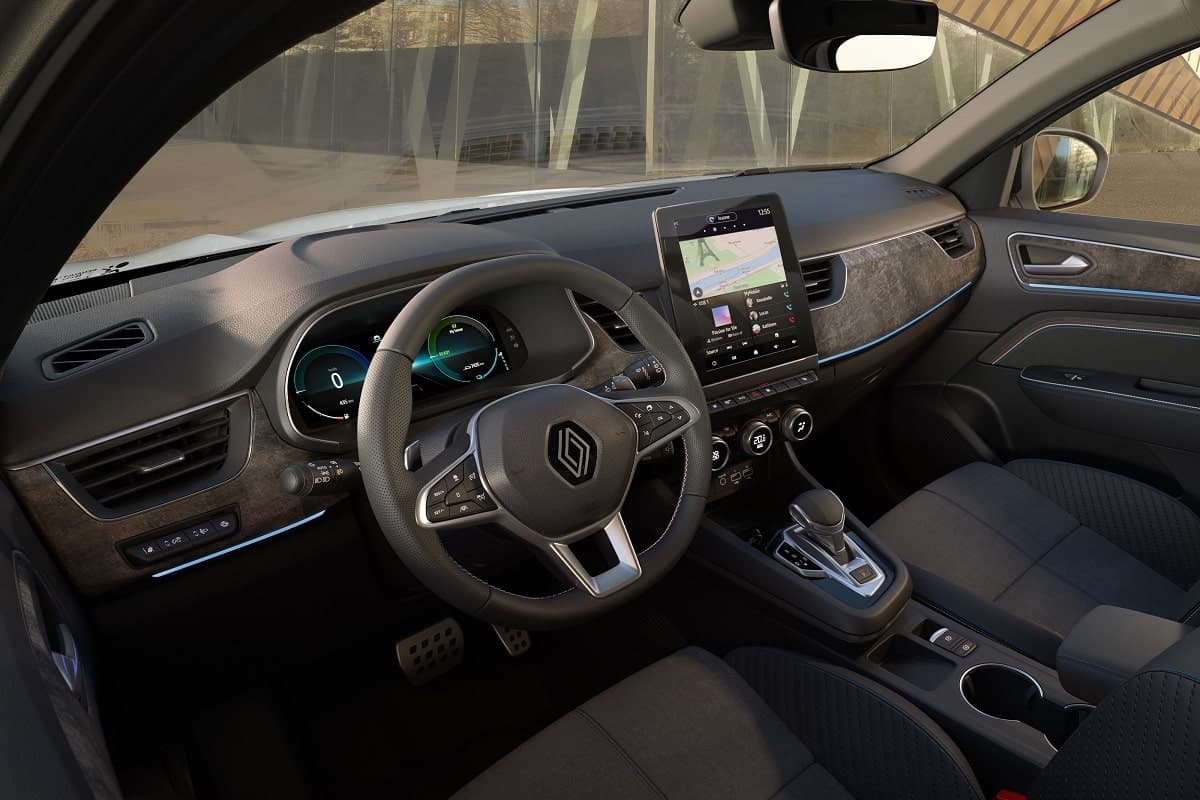 Renault Arkana dashboard Handyhalterung montage