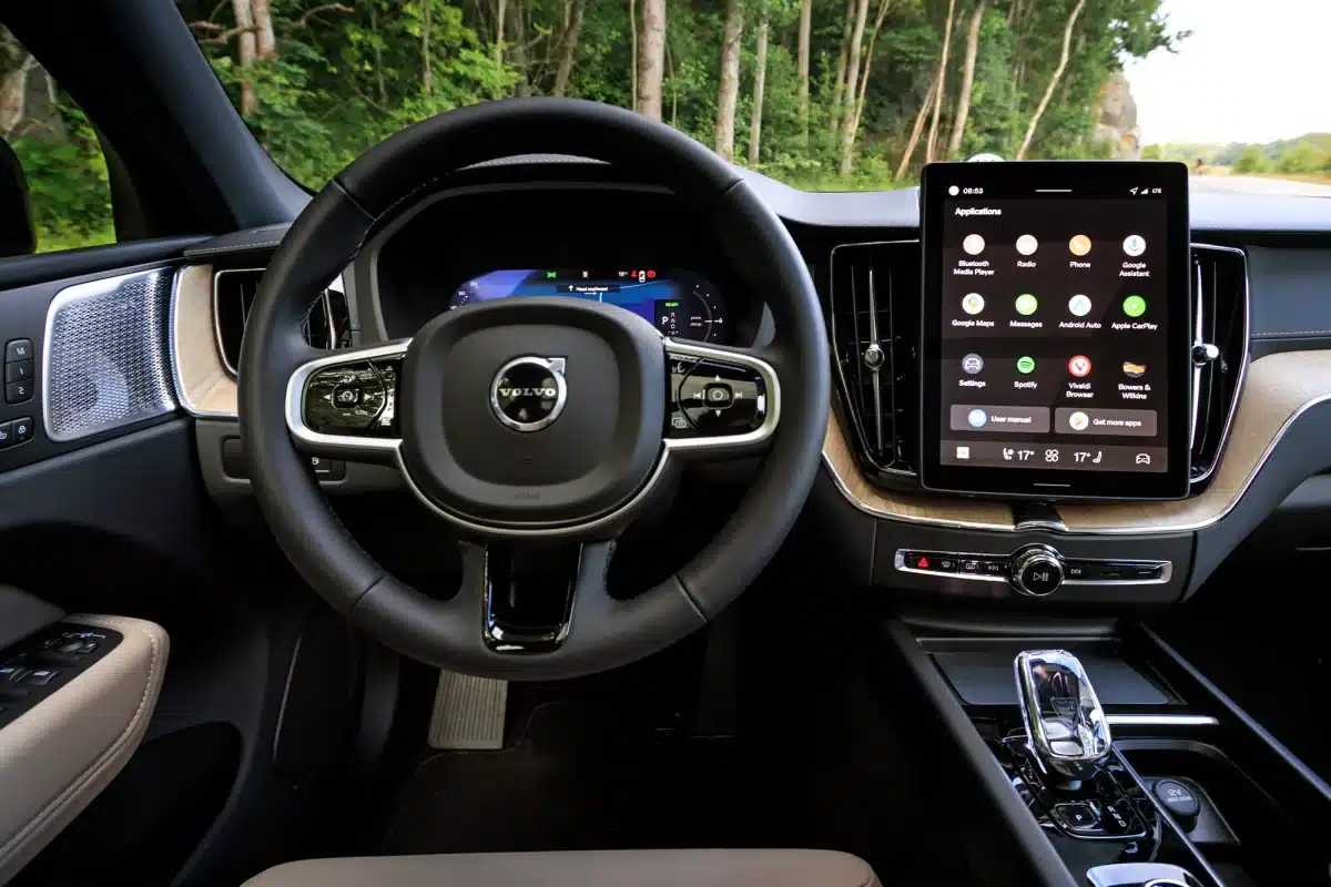 Volvo XC60 dashboard Handyhalterung montage